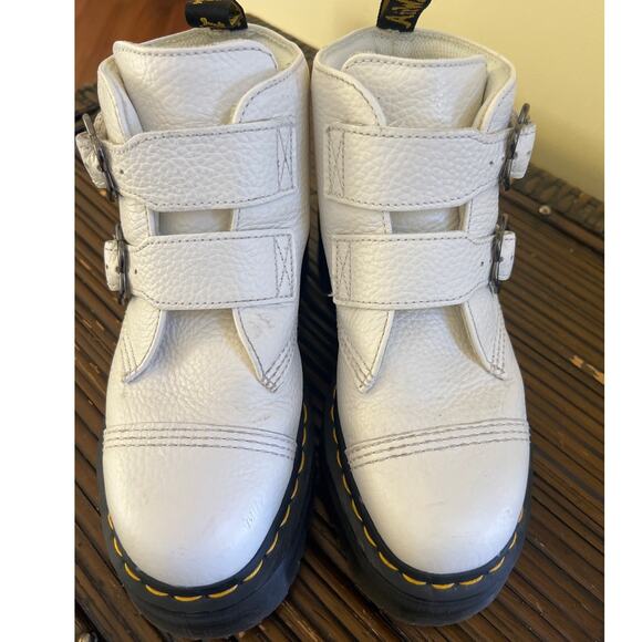 Dr. Marten's Devon Flower Buckle White Leather Platform Boots Women's Size 8 EUC - Picture 9 of 12